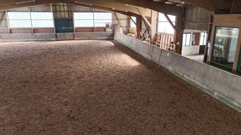 Reithalle mit Sand-Vlies-Boden in Thedinghausen